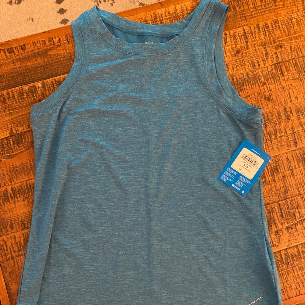 NWT - Columbia “Place To Place” Tank